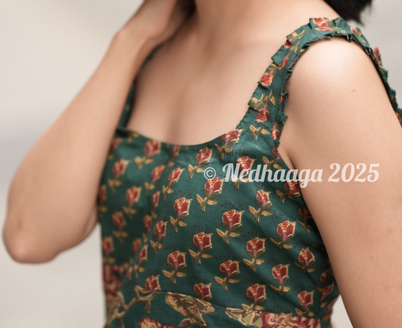 Iraahi-Floral Print Sleeveless Short Kurti with Ruffled Straps