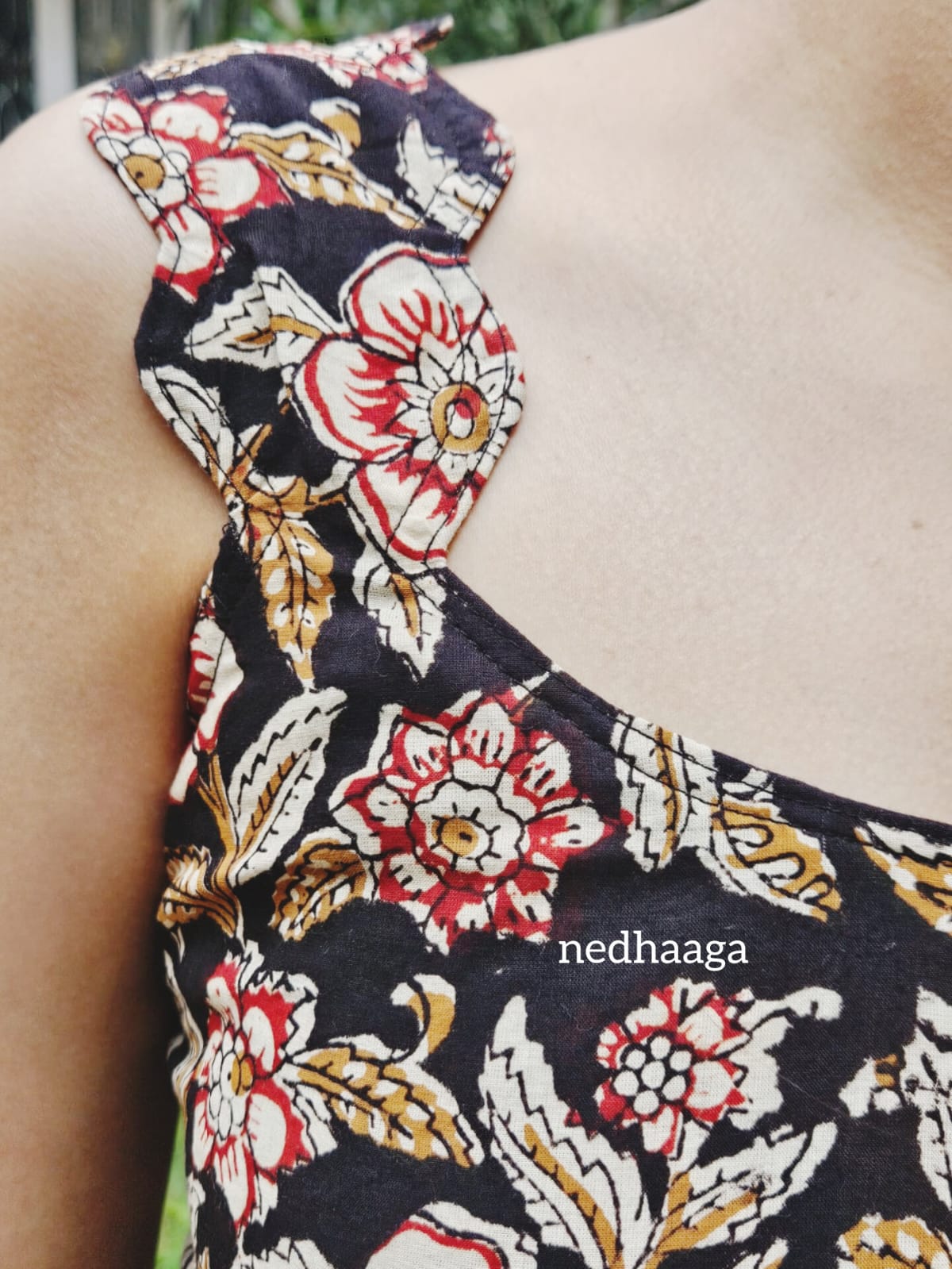 Madhumalti – Hand block Kalamkari Cotton Short Kurti with Scallop Detail